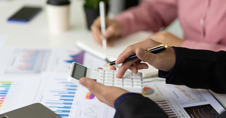 reporting-calculator-trends-analysis-is1430381027