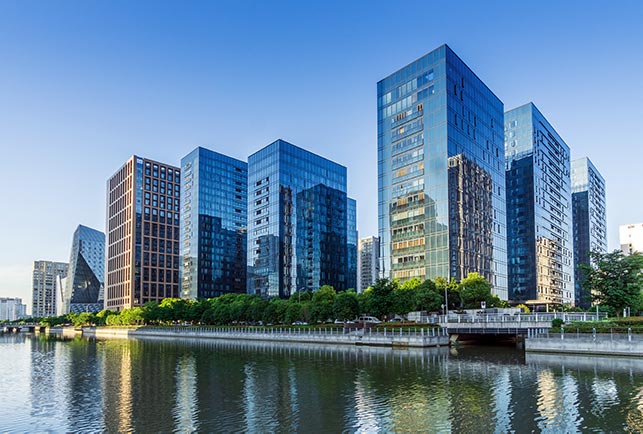 buildings-on-lake-skyscrapers-IS-1164467533