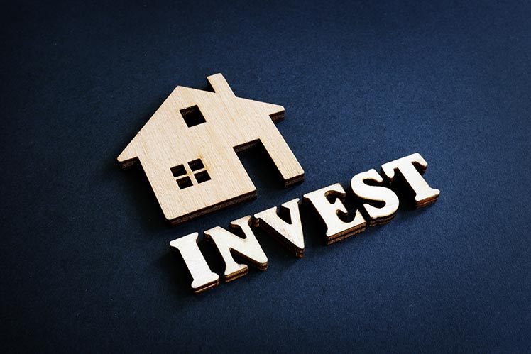 house-invest-wood-IS-1179535629