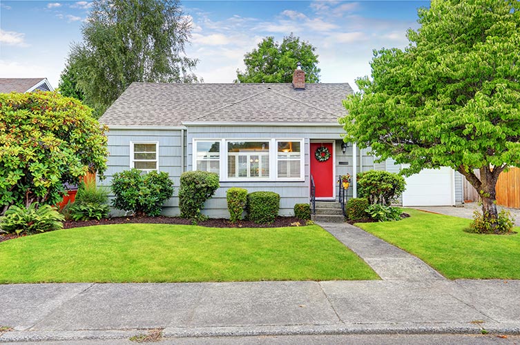 house-red-door-IS-589538090