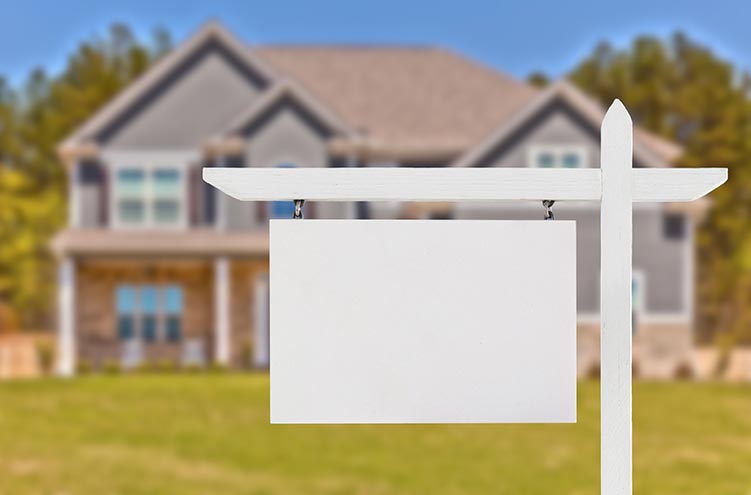 house-sign-lawn-IS-1205849558