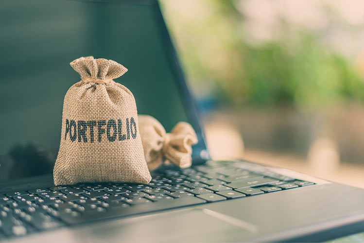sack-laptop-portfolio-IS-1250426655