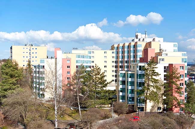 apartments-multifamily-optimized-is185252212